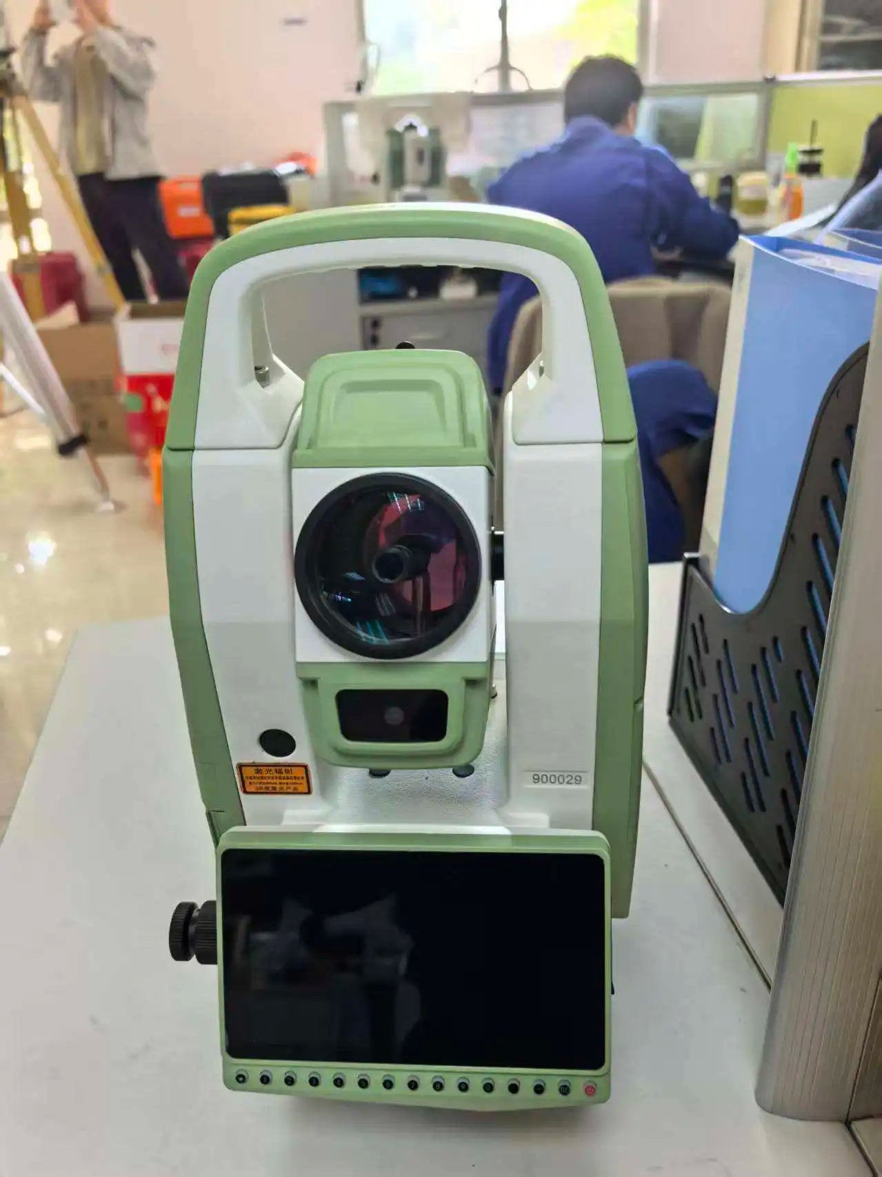 RTS392N Android Total Station – Professional Surveying System with Bluetooth & Touchscreen Display